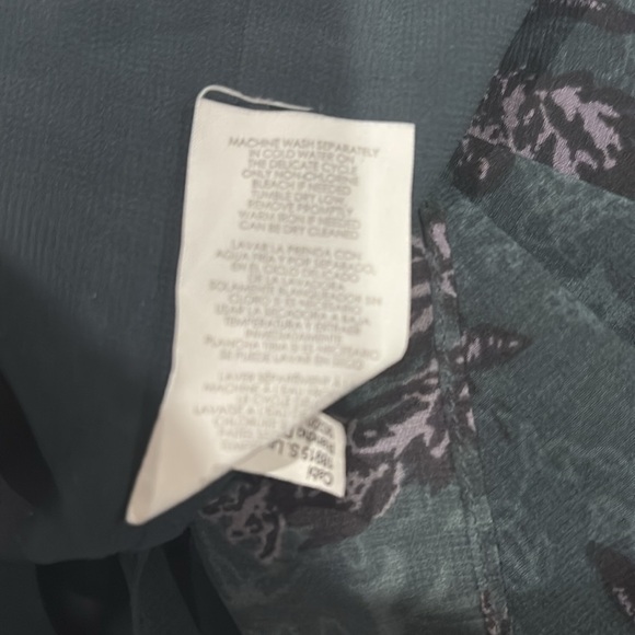 CAbi #3065 Evermore Flutter Sleeve Blouse Size Medium - Picture 4 of 8